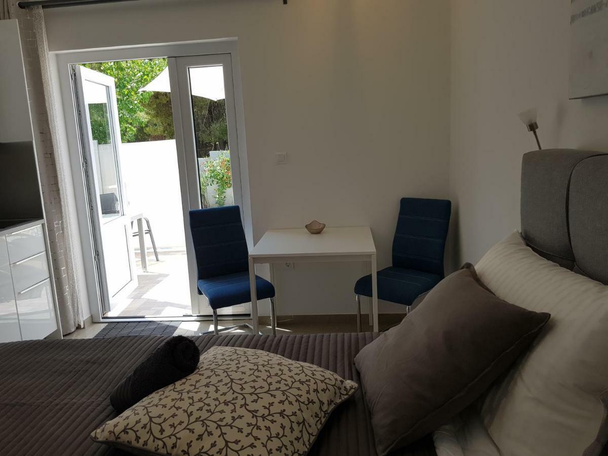 Evita Fazana Premium Studio Apartments Exterior photo